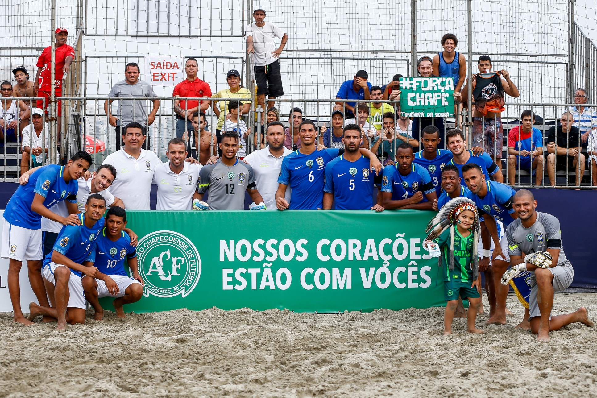 Brasil homenageia vítimas da Colômbia e goleia Bolívia na estreia na Copa América