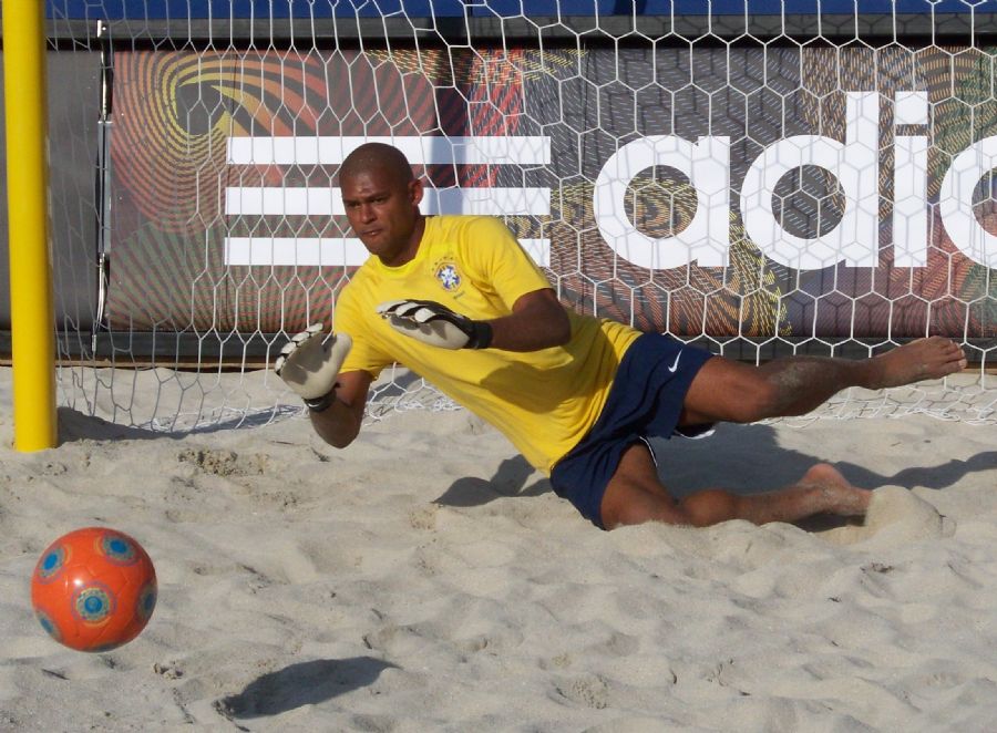 Goleiro Mão e Geração Sports anunciam criação de 1ª Academia de Goleiros de Beach Soccer no Brasil