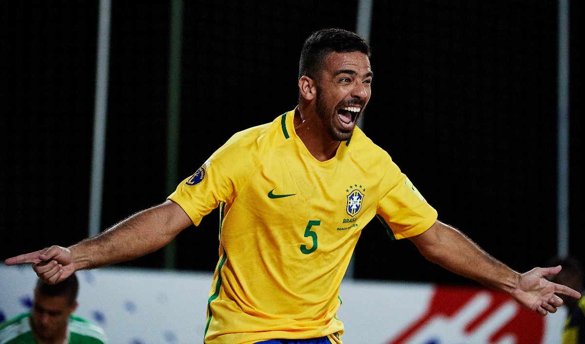 Brasil vence Equador, mantém 100% e espera por adversário na semi das Eliminatórias