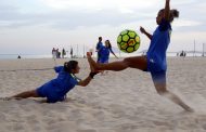 Seleção feminina encerra período de treino em Copacabana