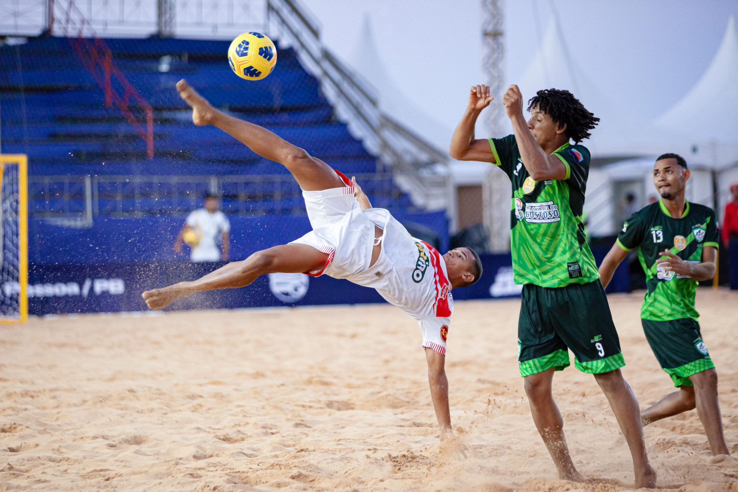 Abertura da Copa do Nordeste tem vitória de time anfitrião e goleada do Sampaio Corrêa